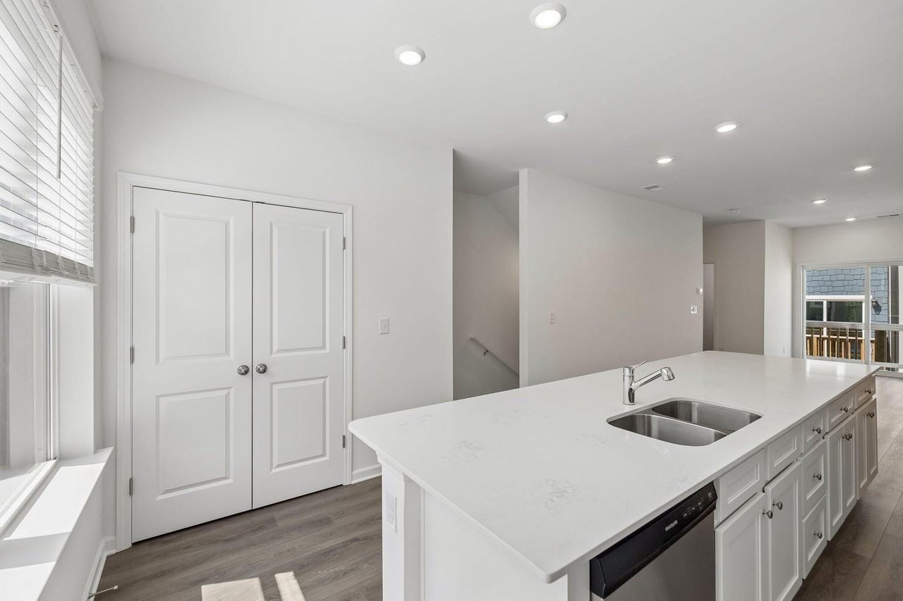 4158 Tillie Cir - Photo 7 of 42