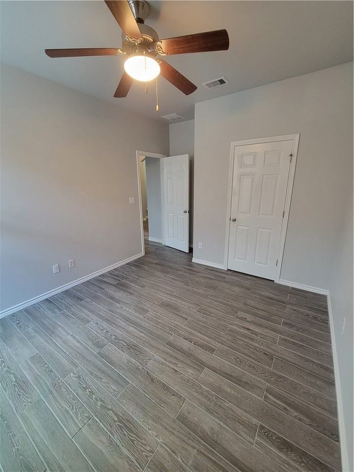7230 Bryson Way - Photo 3 of 17