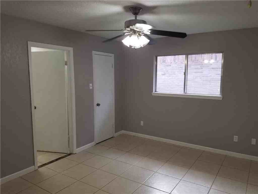3102 Crestwater Dr - Photo 6 of 11