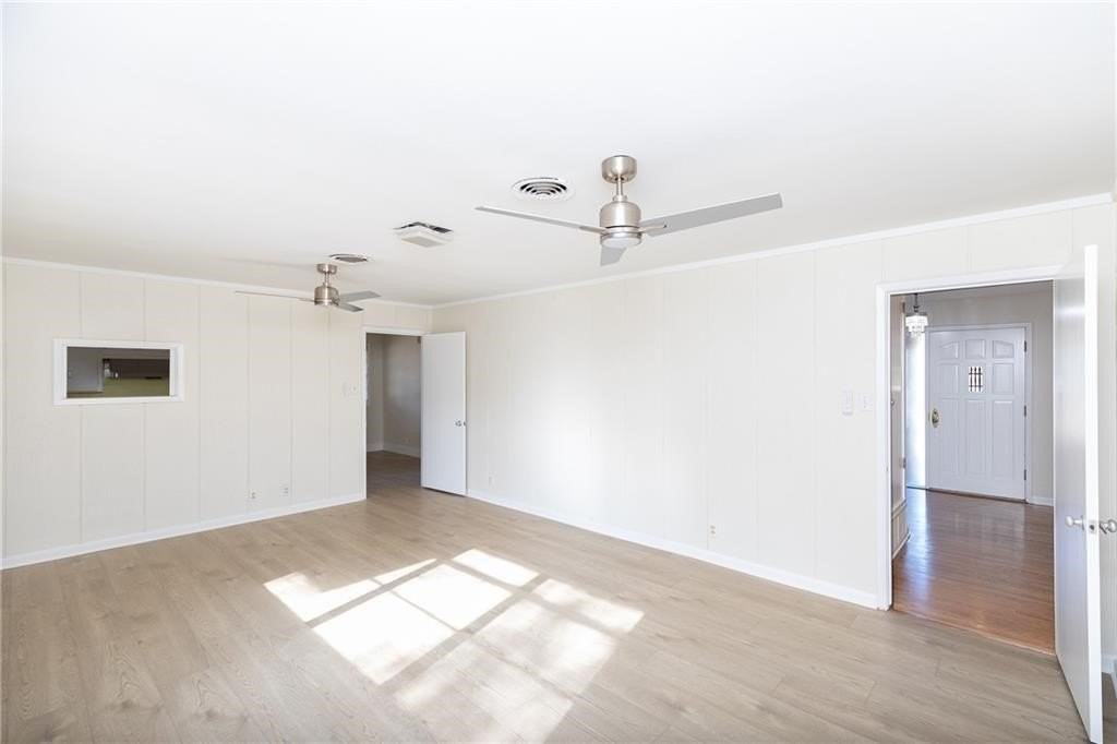 361 Williamson Pl - Photo 3 of 15
