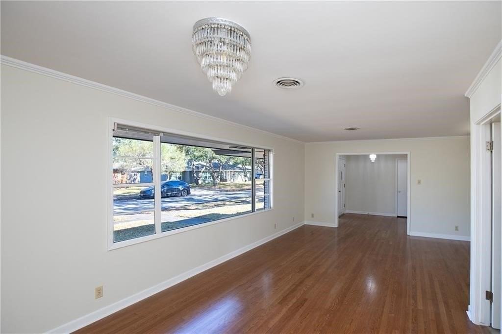 361 Williamson Pl - Photo 5 of 15