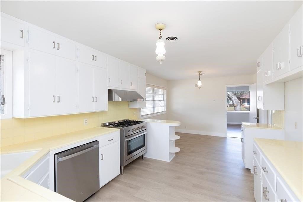 361 Williamson Pl - Photo 6 of 15