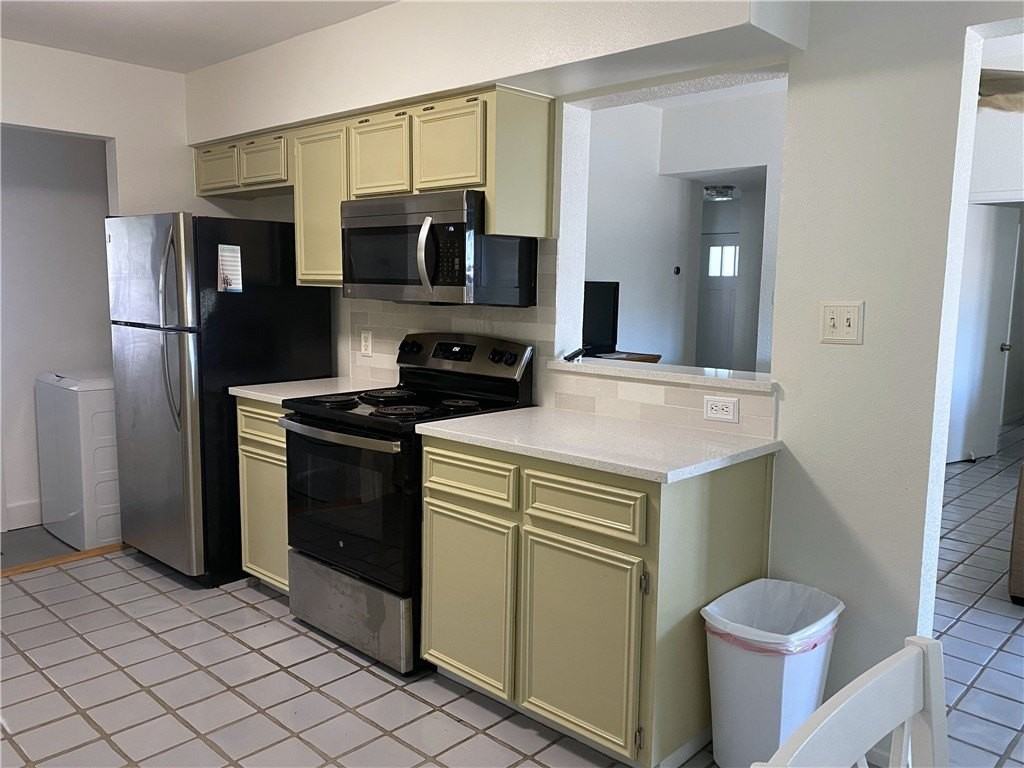 13933 Man O War Ct - Photo 4 of 27