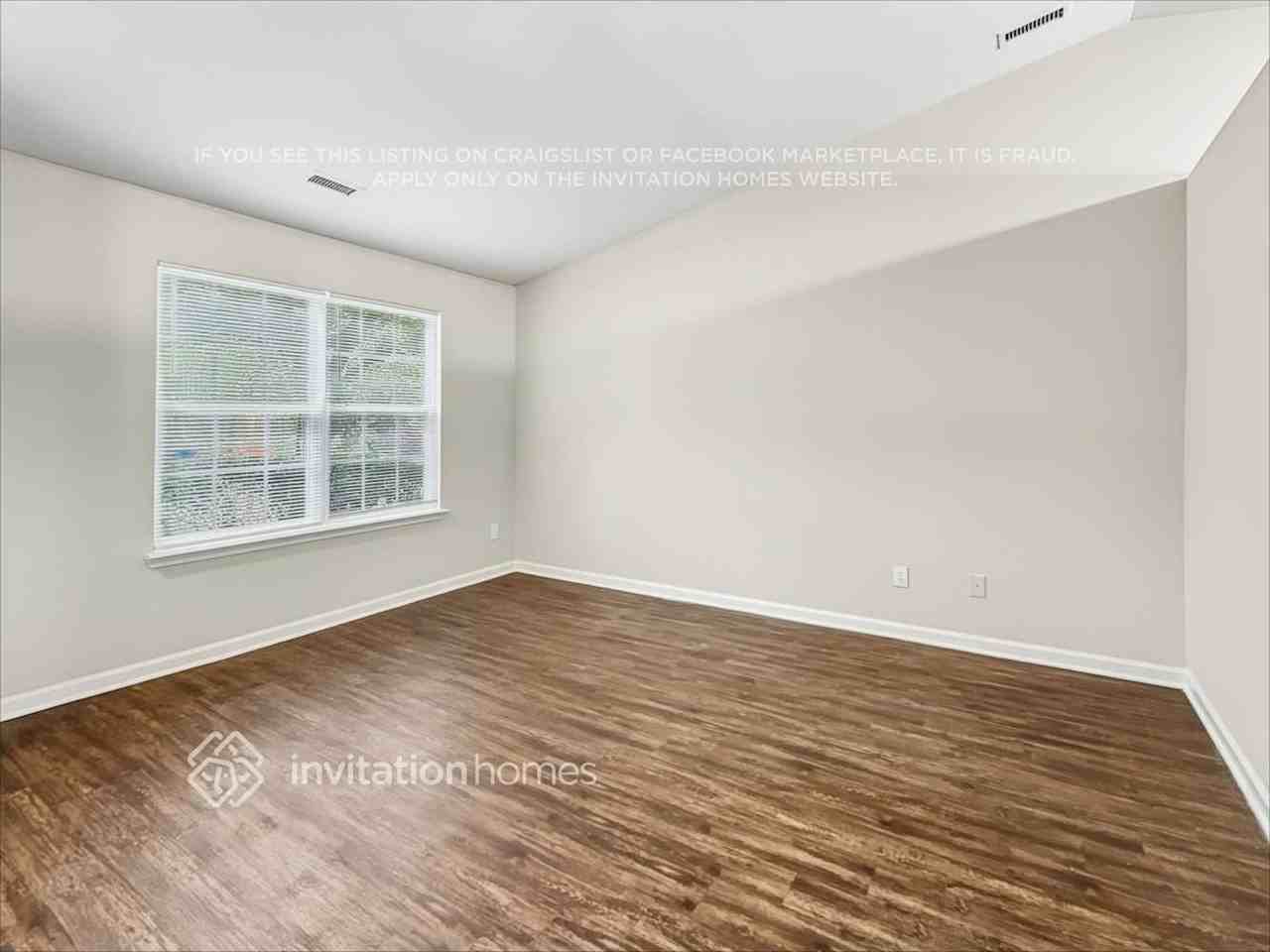 3940 Laurel Glen Dr - Photo 4 of 20