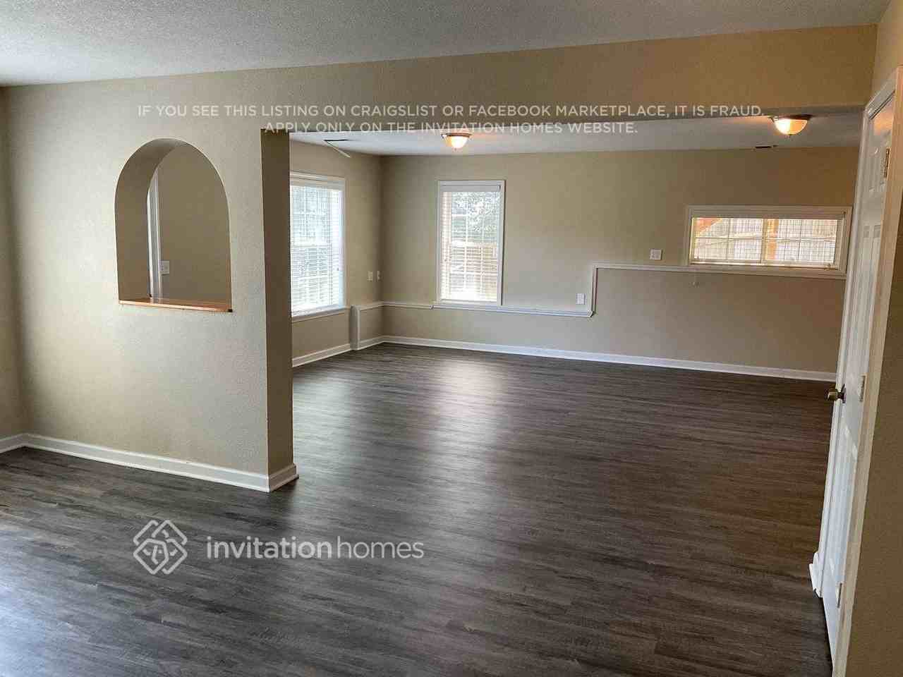 655 Willowwind Dr - Photo 2 of 13