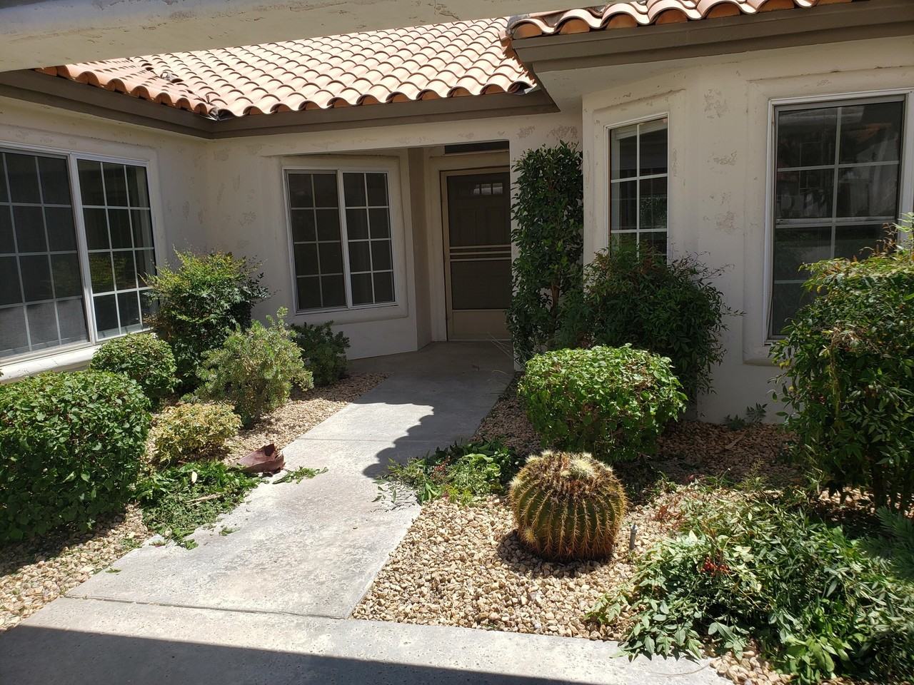 136 Desert Falls Dr E - Photo 3 of 36