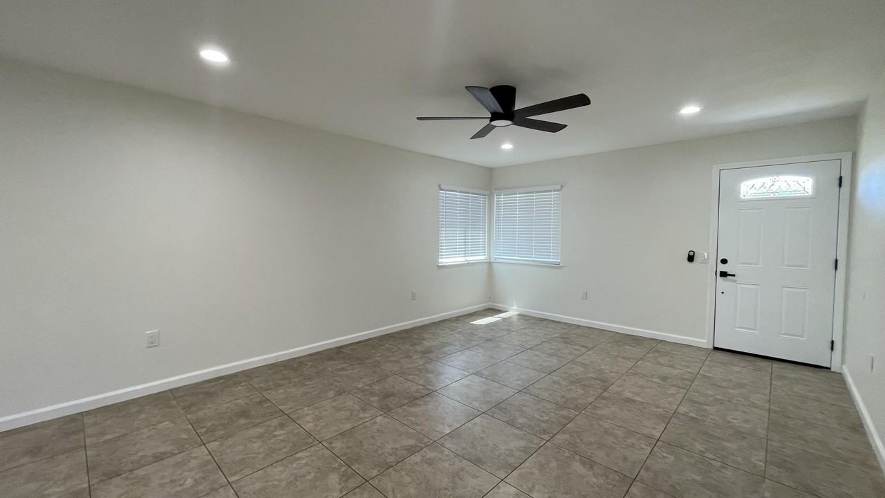 81683 De Plata Ave - Photo 2 of 20