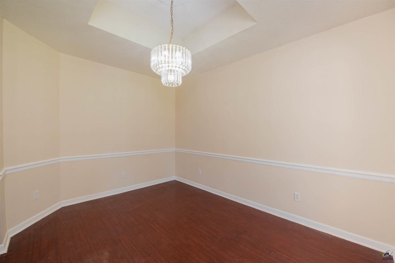111 Wiley Way - Photo 4 of 25