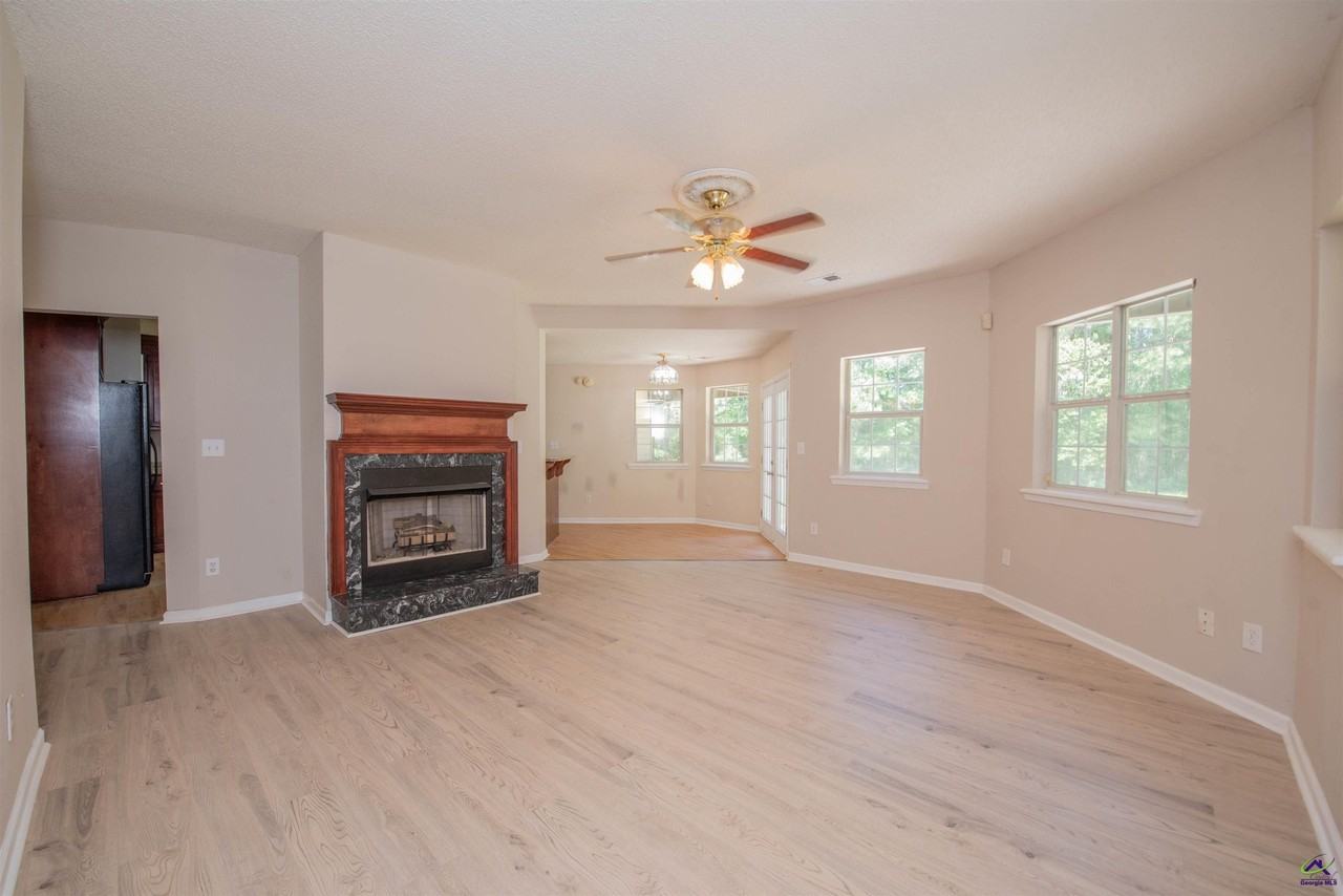 111 Wiley Way - Photo 5 of 25