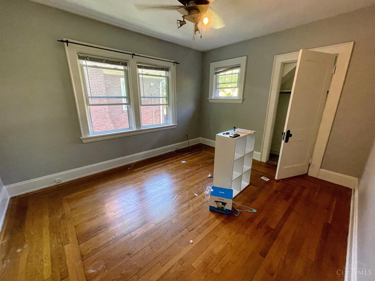 2995 Linwood Ave - Photo 5 of 9