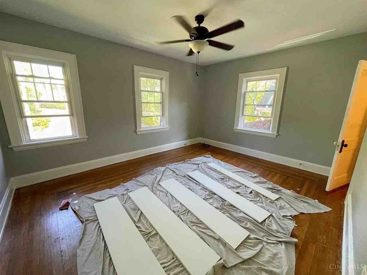 2995 Linwood Ave - Photo 6 of 9