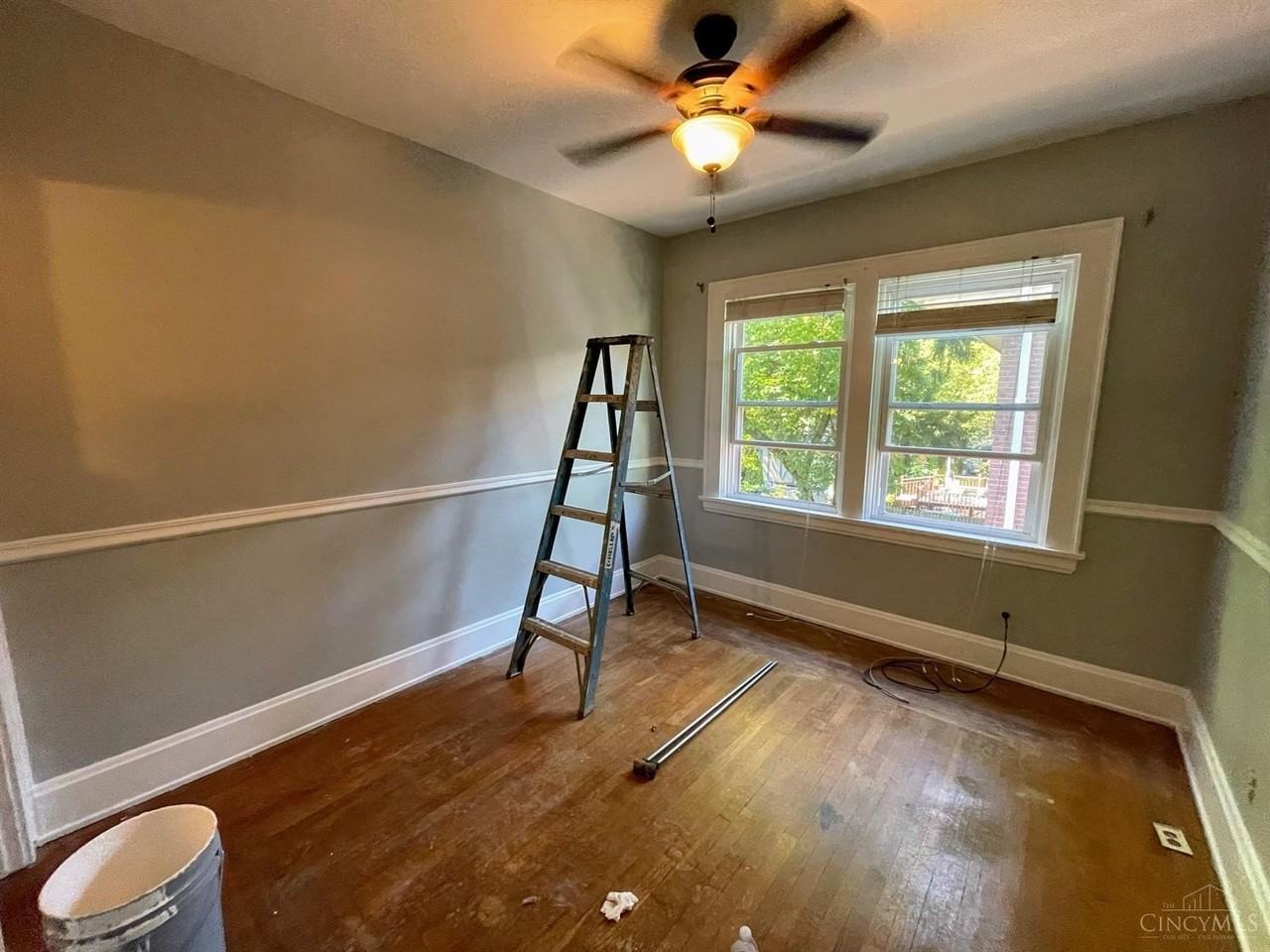 2995 Linwood Ave - Photo 7 of 9