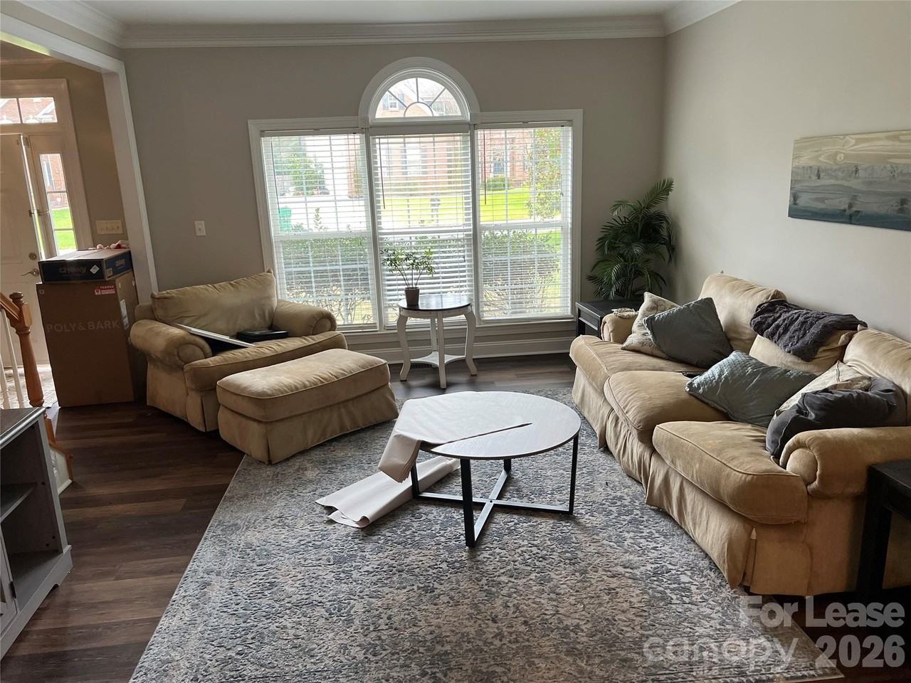 10378 Sutherby Dr - Photo 3 of 14