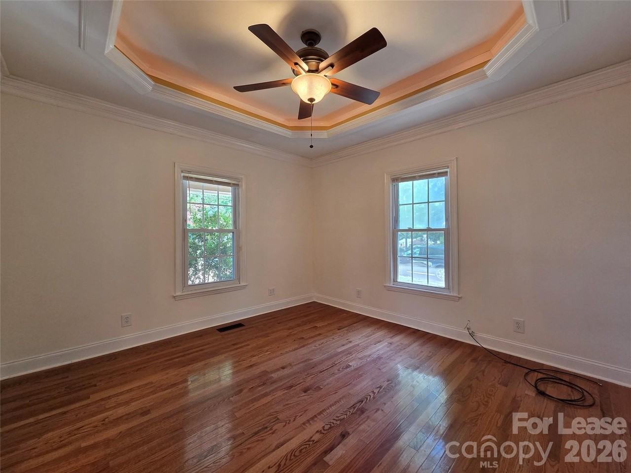 819 S South St - Photo 6 of 28