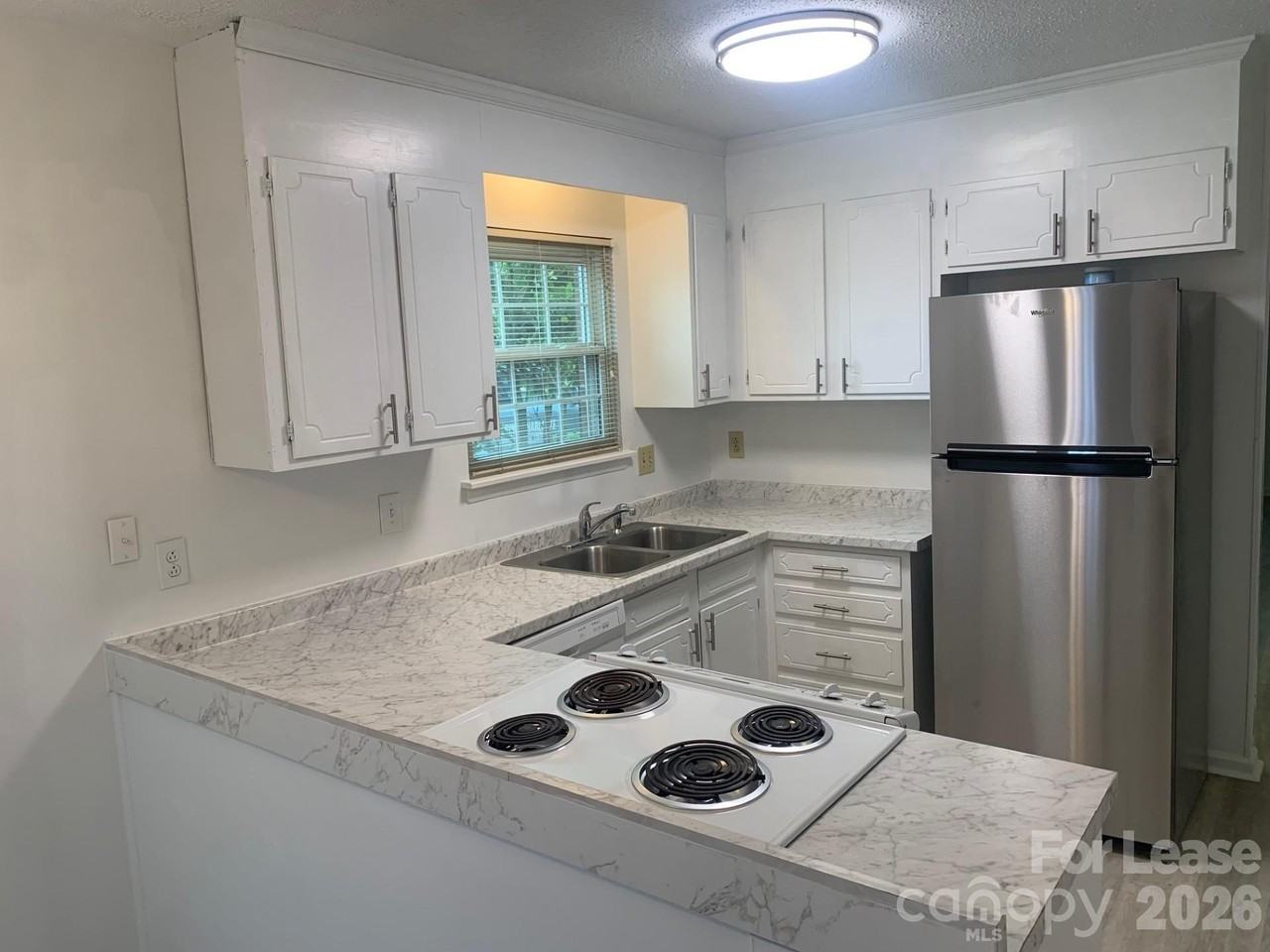 10700 Blue Heron Dr - Photo 5 of 11