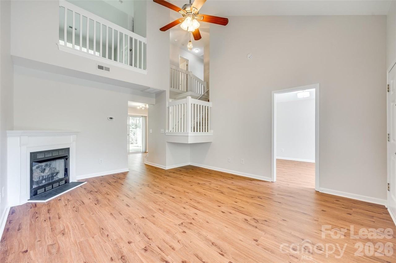 14139 Tranters Creek Ln - Photo 4 of 39