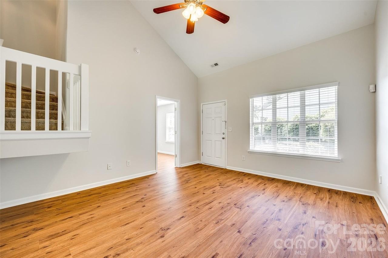 14139 Tranters Creek Ln - Photo 5 of 39