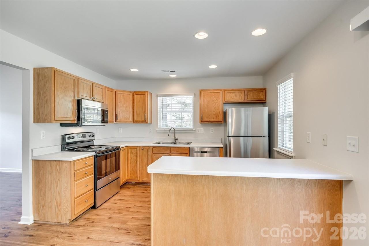 14139 Tranters Creek Ln - Photo 6 of 39