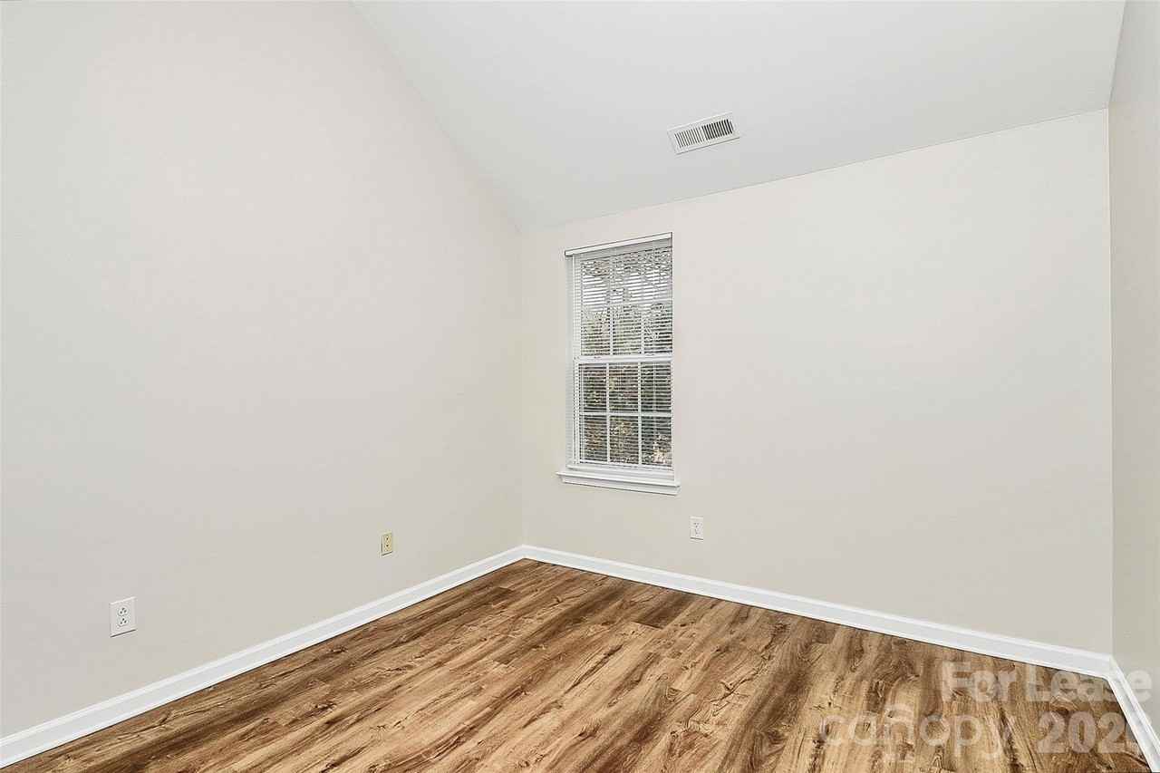 3128 Reid Brook Ln - Photo 4 of 10