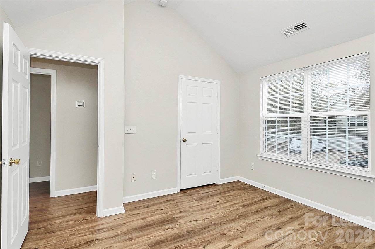 3128 Reid Brook Ln - Photo 6 of 10