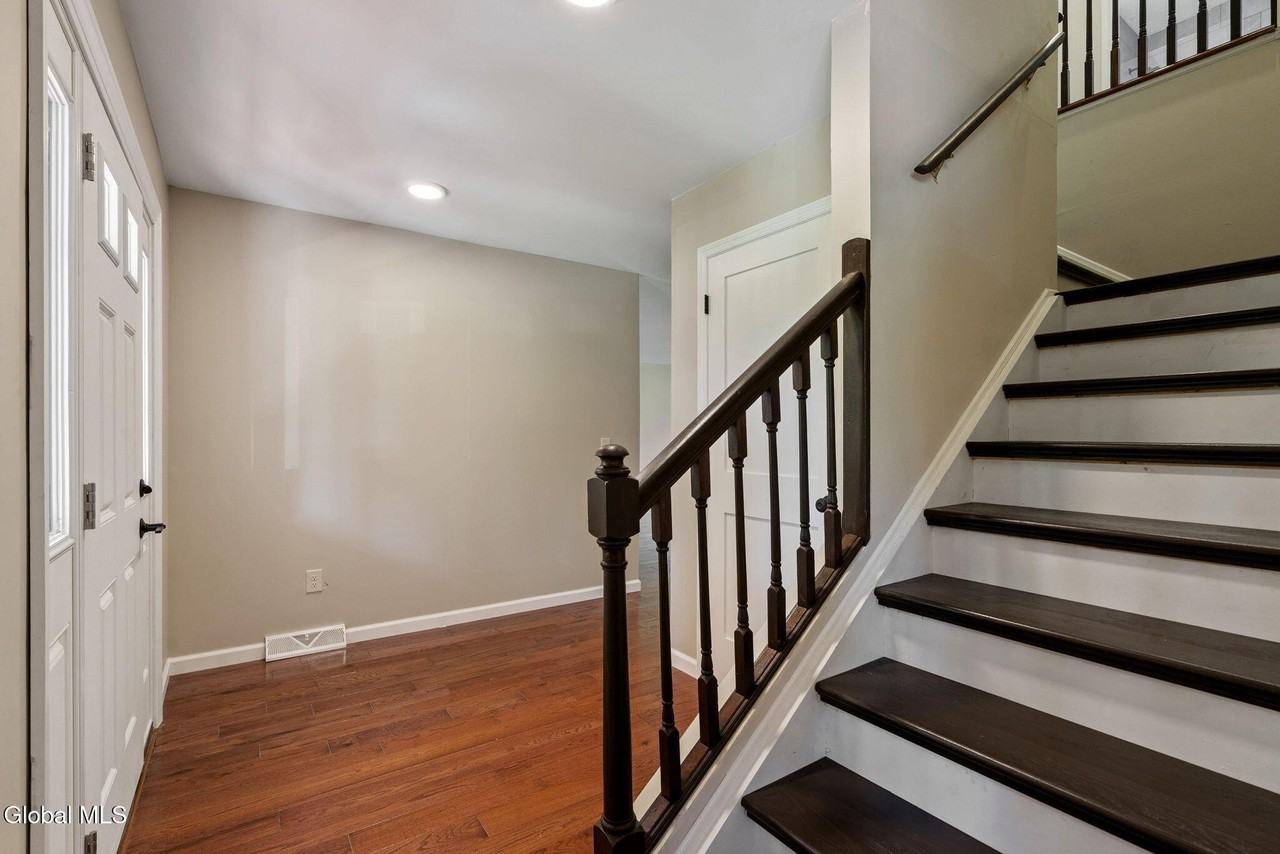 30 Dick Lynch Rd - Photo 4 of 50