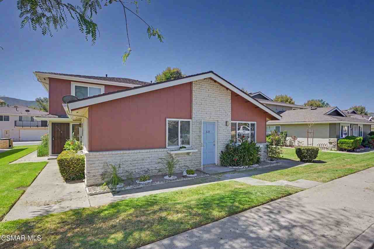 1670 Calle Diamonte - Photo 2 of 36