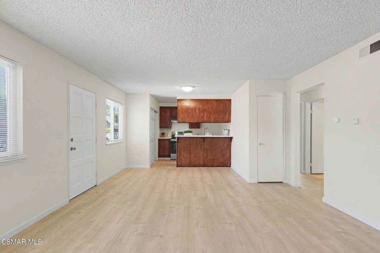 1670 Calle Diamonte - Photo 4 of 36