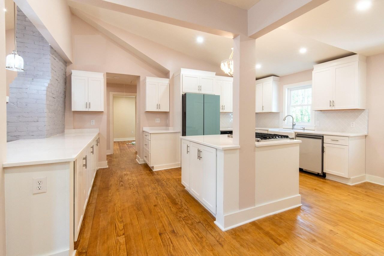 708 S Laurel St - Photo 5 of 20