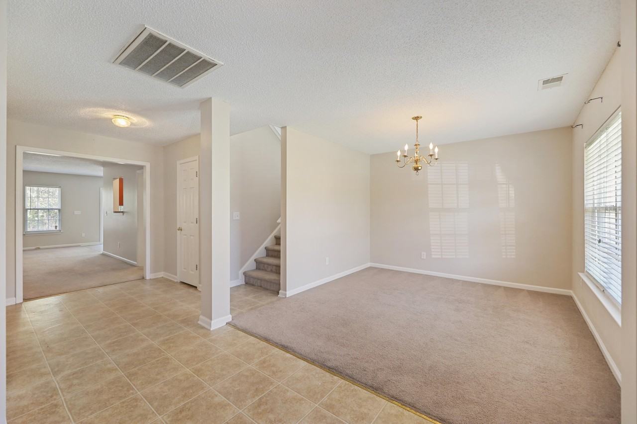 405 Green Park Ln - Photo 3 of 22