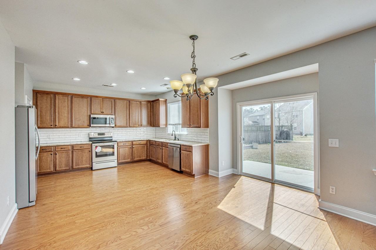 233 Woodbrook Way - Photo 4 of 12