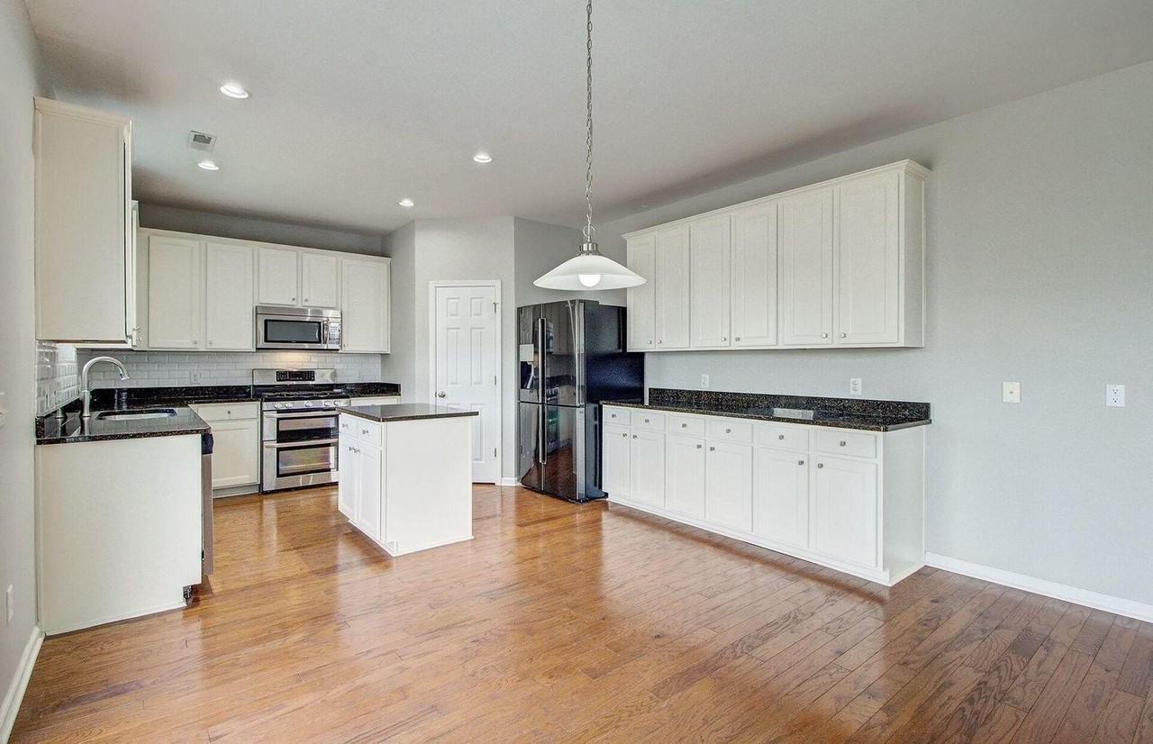 3130 Cold Harbor Way - Photo 5 of 26