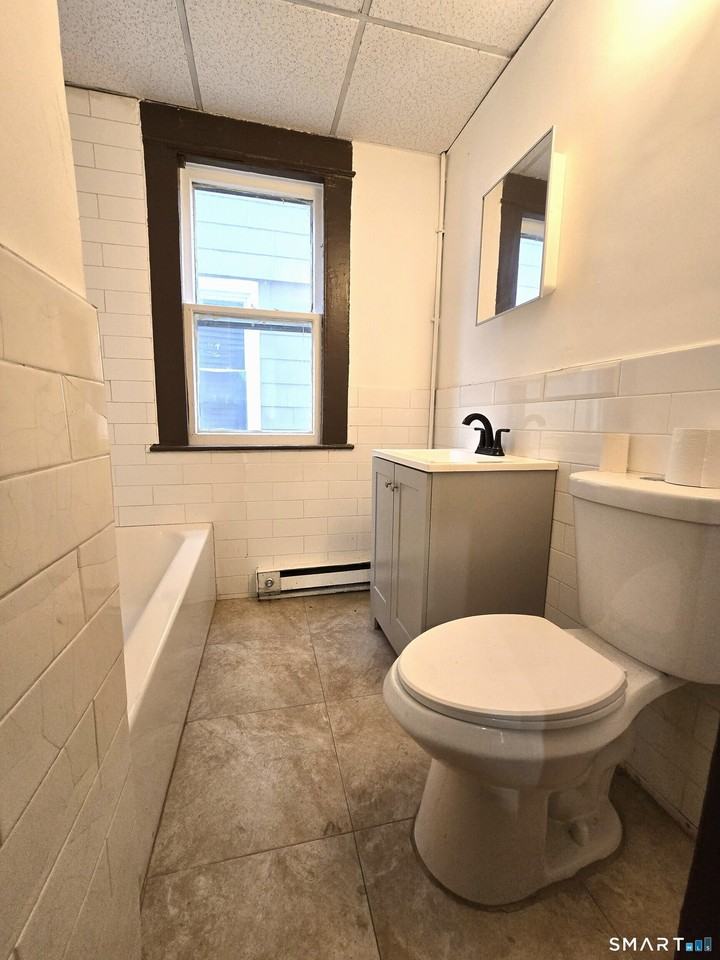 203 Cooke St - Photo 7 of 10
