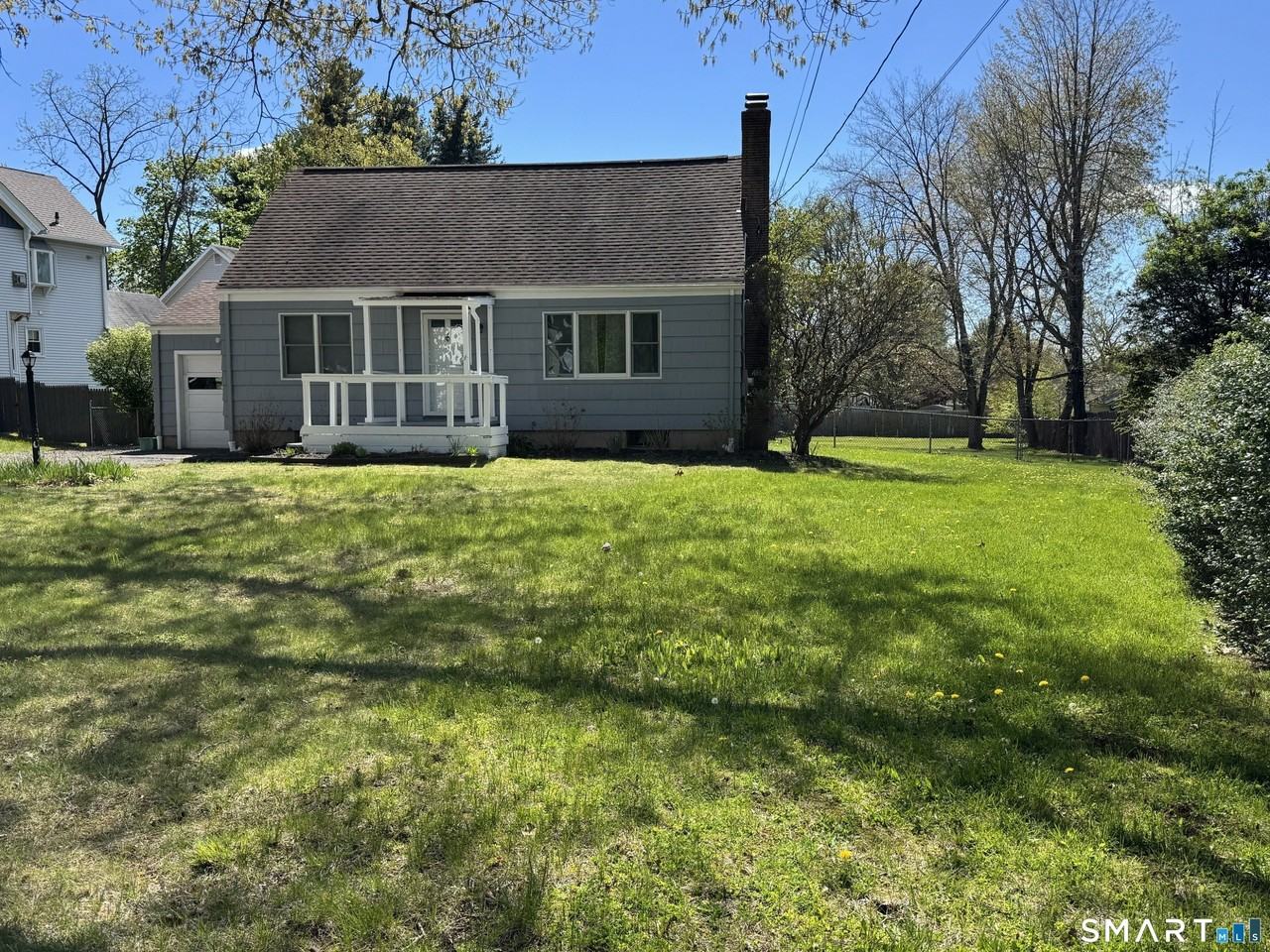 52 Maple Ave - Photo 2 of 4