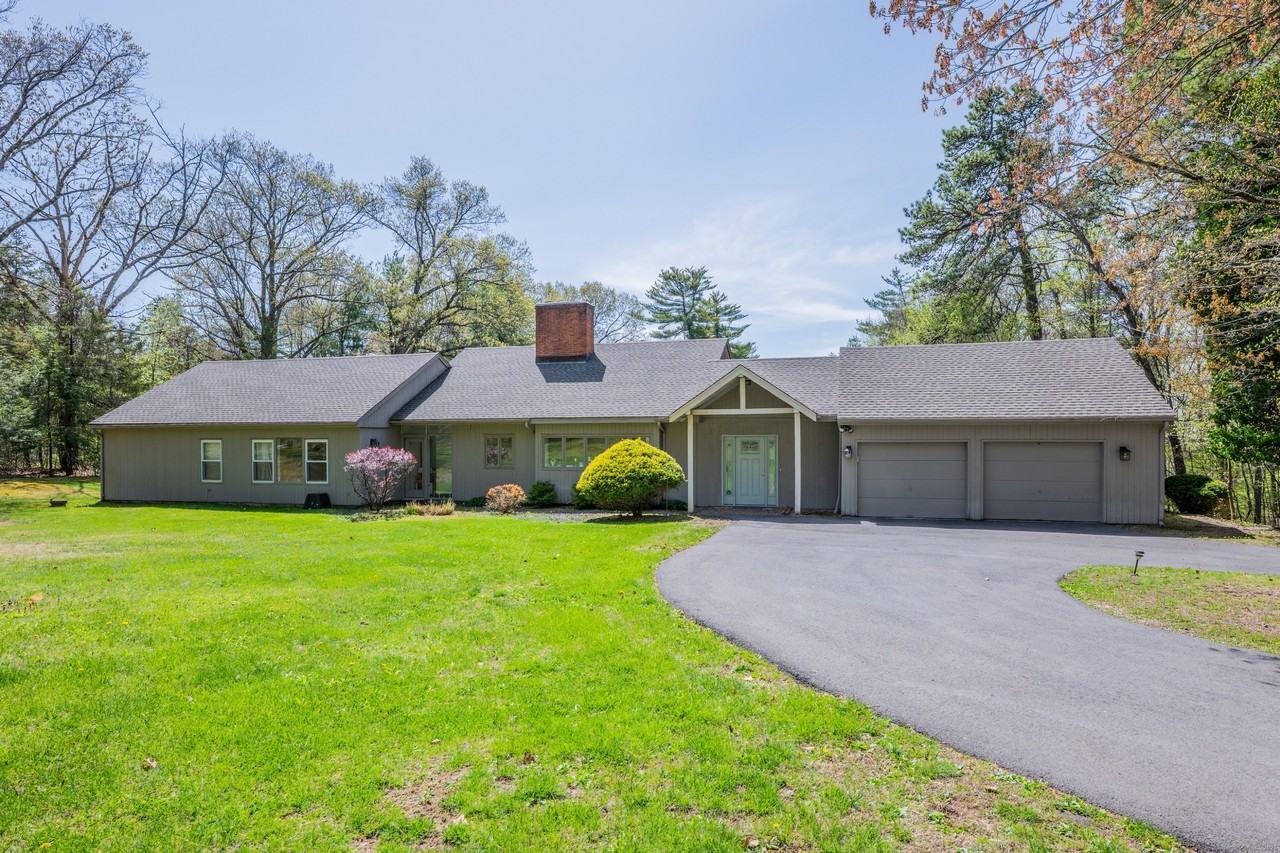 23 Vine Hill Rd - Photo 2 of 38