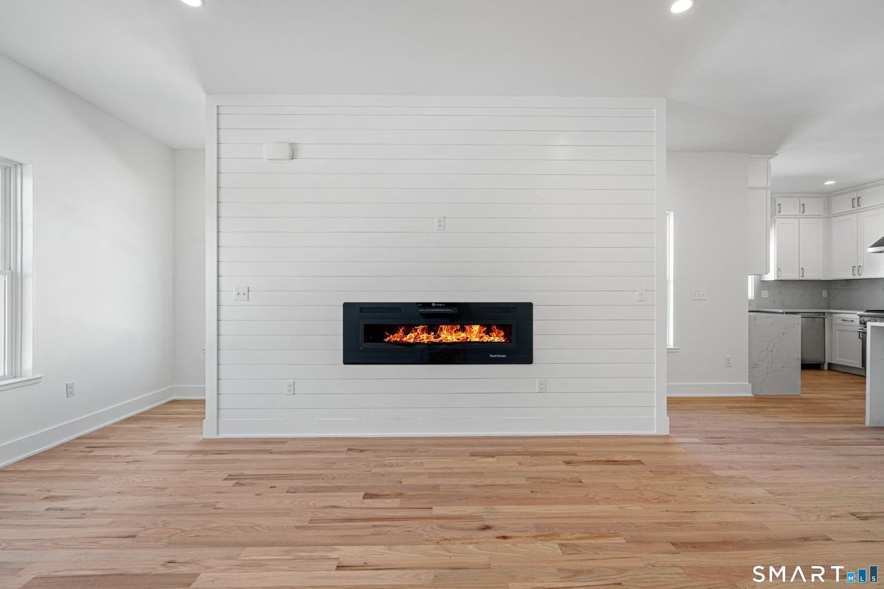 25 Village Rd #B - Photo 3 of 17