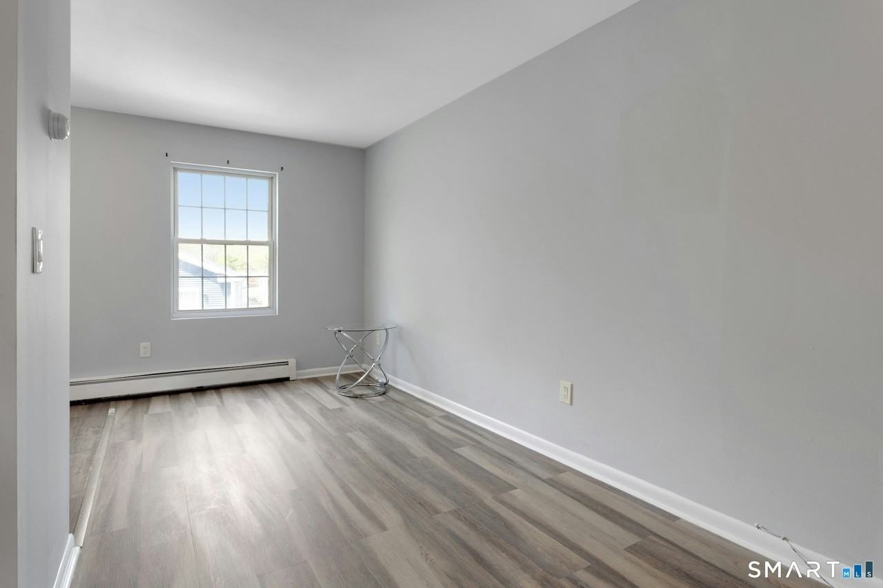 614 Earl Ave - Photo 4 of 8