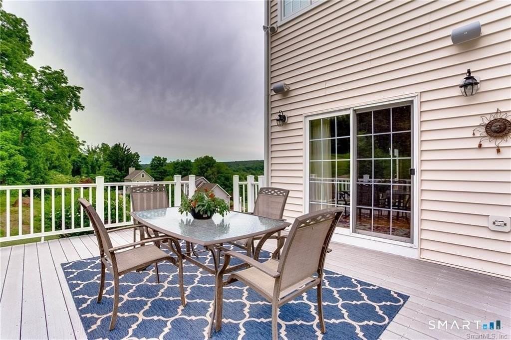 833 Millbrook Rd - Photo 3 of 15