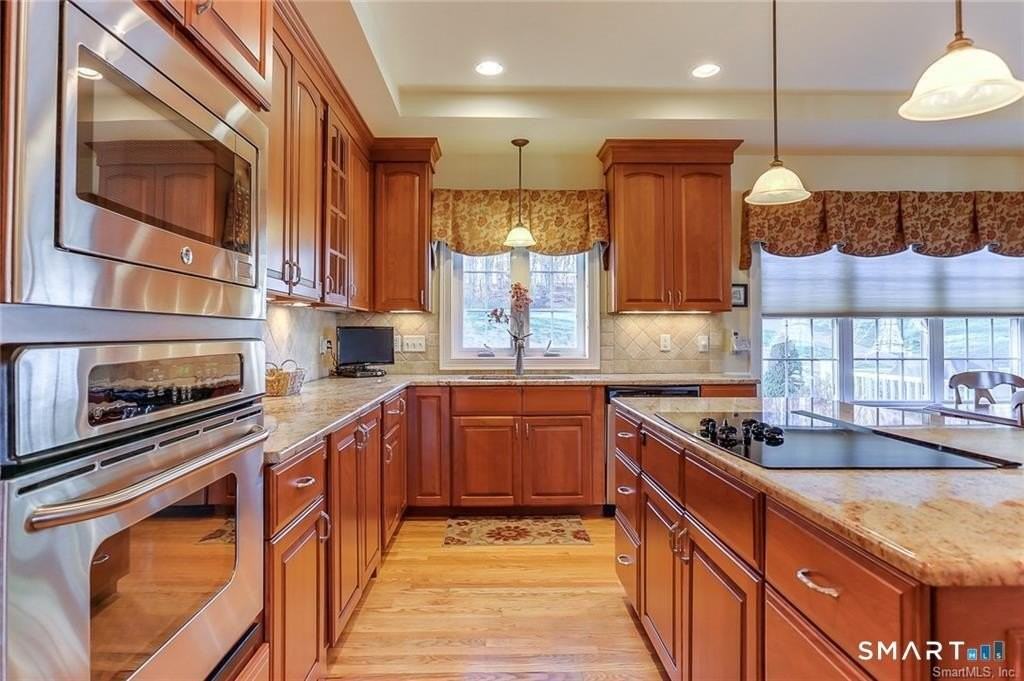 833 Millbrook Rd - Photo 7 of 15