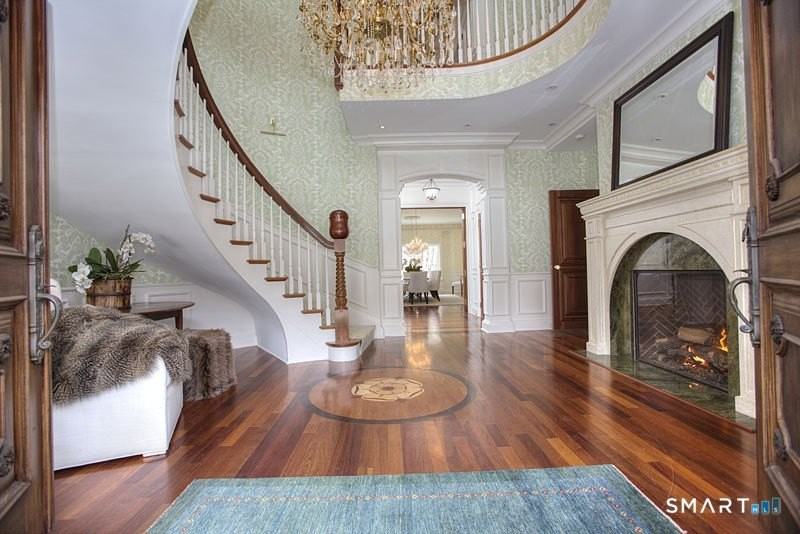 637 Valley Rd - Photo 3 of 37