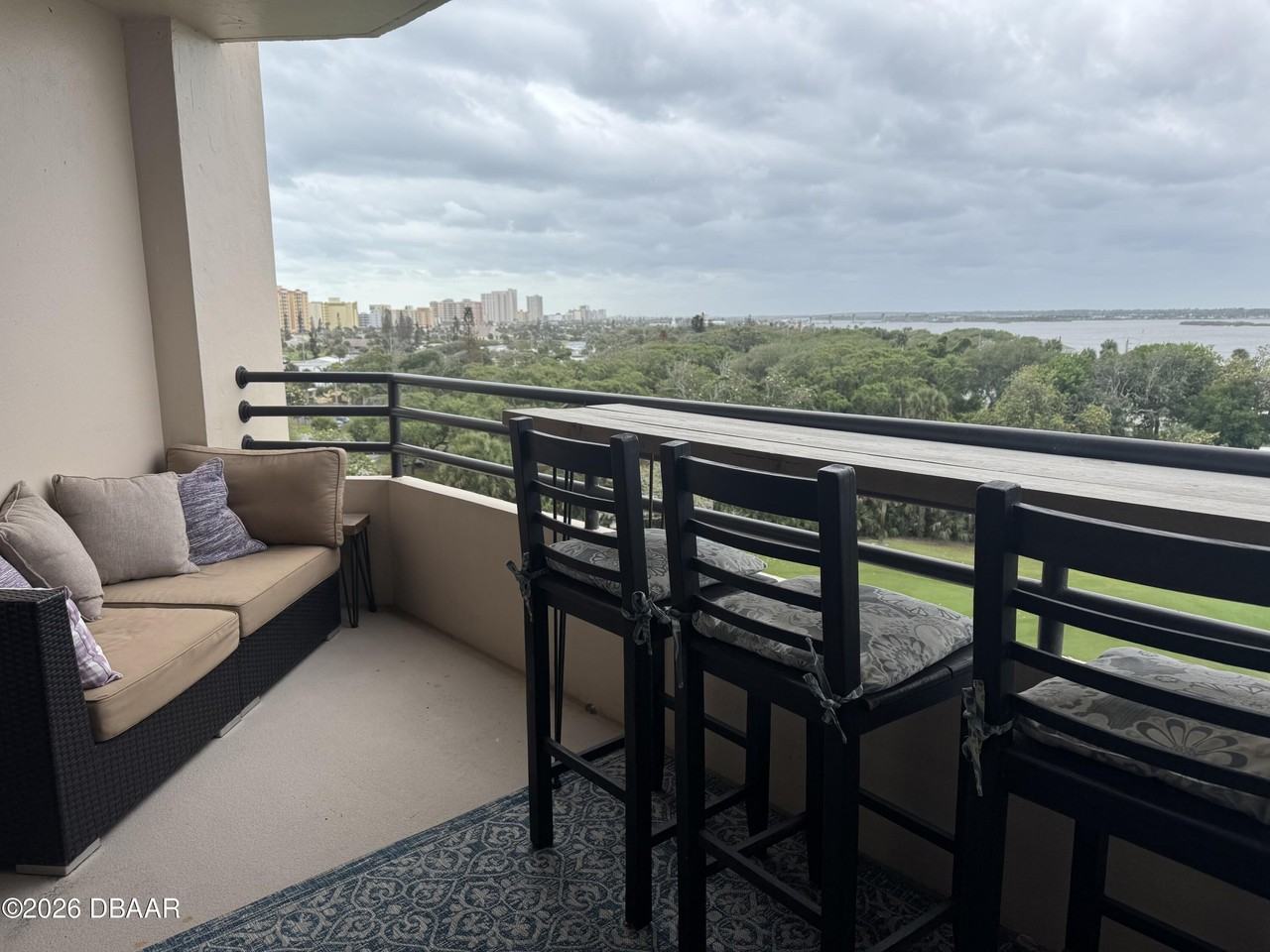 Oceans Trce - Photo 4 of 20