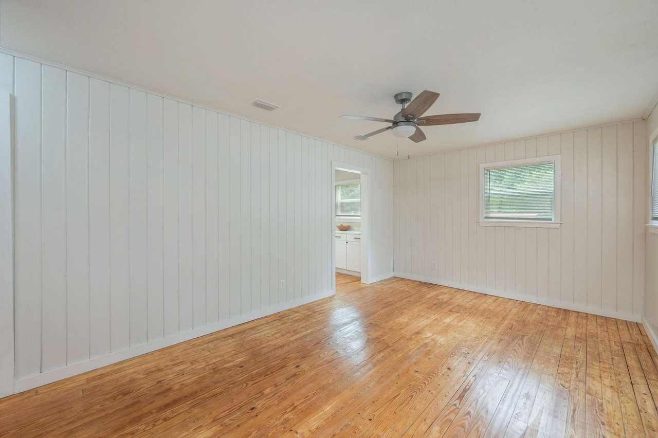 812 E Edney Ave - Photo 6 of 28