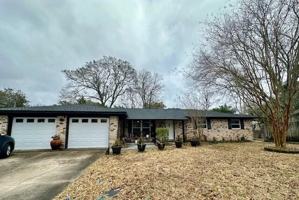 featured image of 203 Hastings Ct