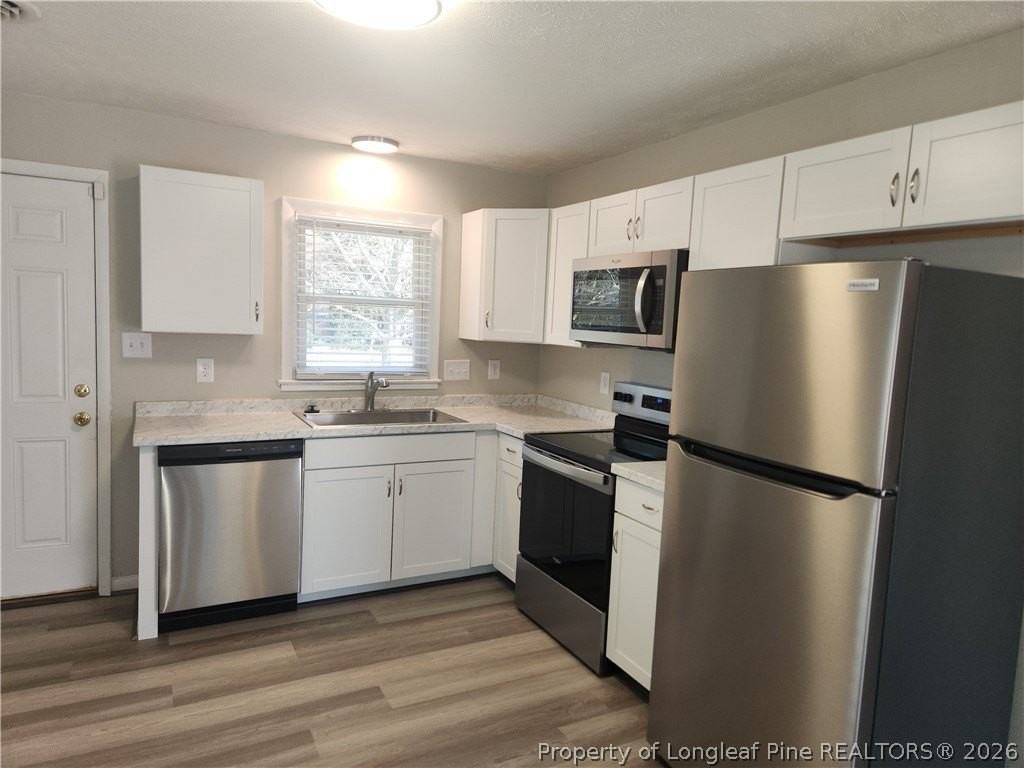 425 Windemere Dr - Photo 4 of 9