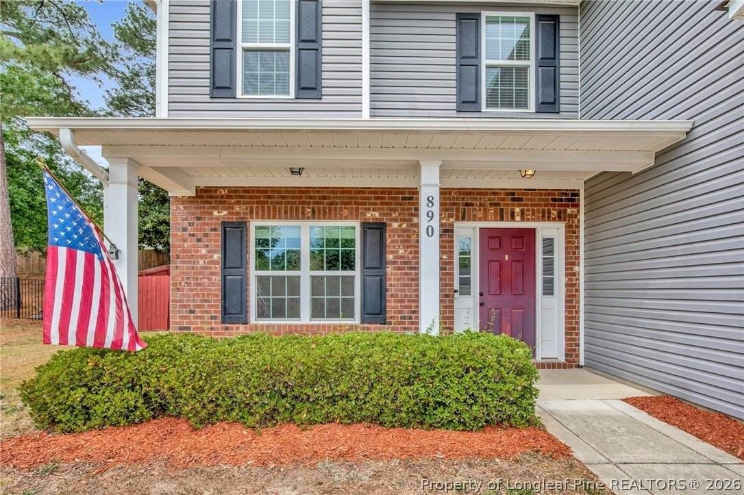 890 Duval Dr - Photo 4 of 40