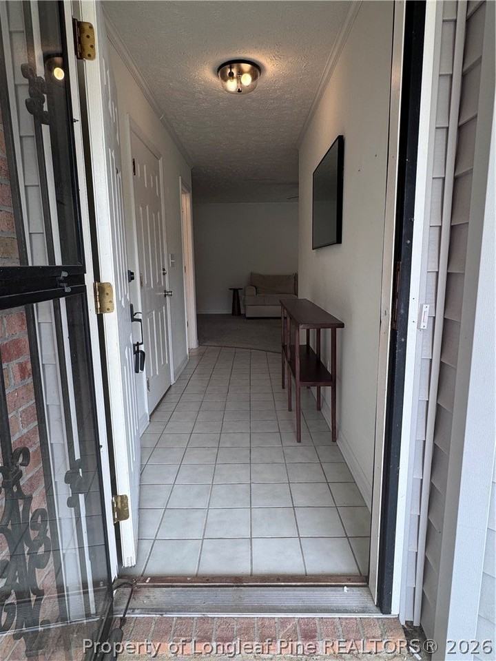 1535 Londonderry Pl - Photo 3 of 36
