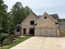 featured image of 131 W Putnam Ferry Rd