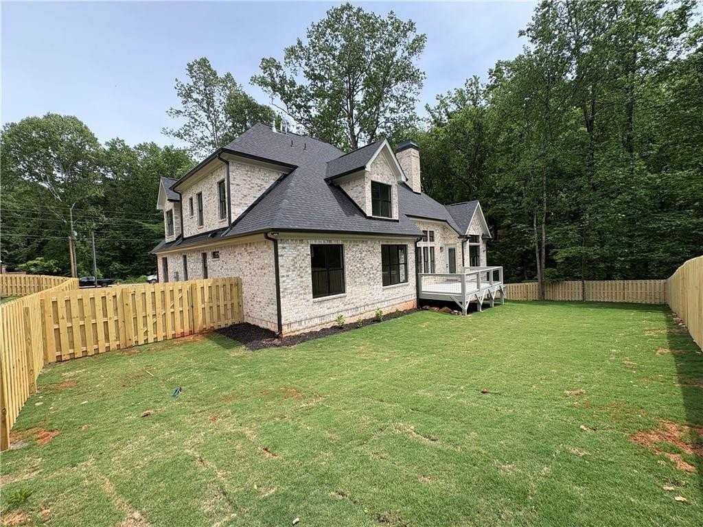 131 W Putnam Ferry Rd - Photo 3 of 22