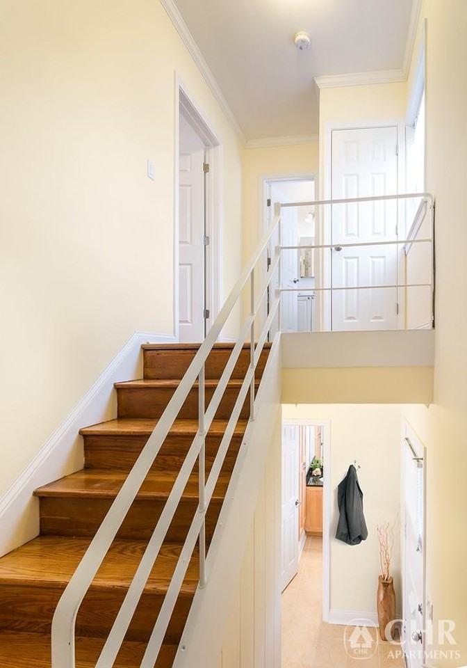 176 Sherman Rd - Photo 6 of 8