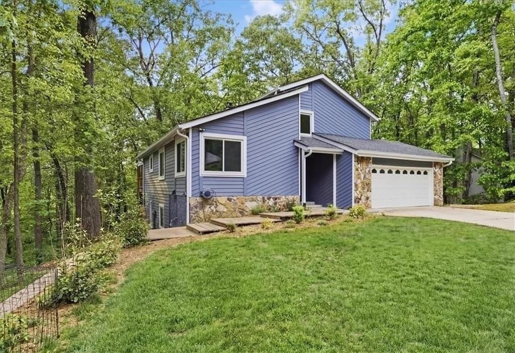 9485 Martin Rd - Photo 2 of 50