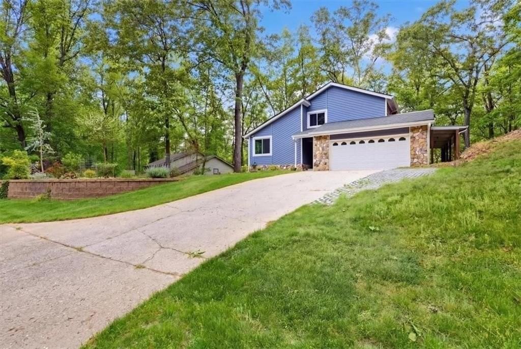 9485 Martin Rd - Photo 3 of 50